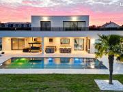 Villa 8 pièces 245 m²