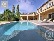 Villa 8 pièces 246 m²