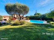Villa 8 pièces 254 m²