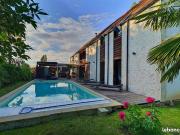 Villa 8 pièces 317 m²