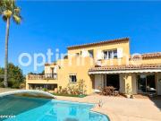 Villa 8 pièces 323 m²