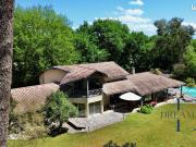 Villa 8 pièces 360 m²