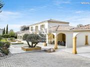Villa 8 pièces 375 m²