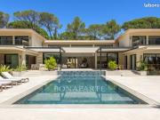 Villa 8 pièces 393 m²