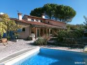 Villa 9 pièces 236 m² Villa 9 pièces 236 m²