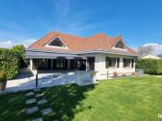 Villa 9 pièces 261 m²