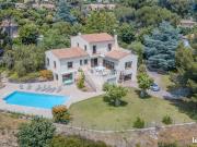 Villa 9 pièces 270 m²