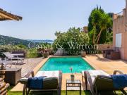 VILLA À CAVALAIRE AVEC VUE MER & PISCINE