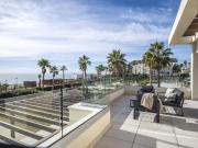 Villa a estrenar en primera línea de playa ubicada en...