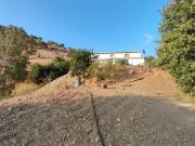 Villa a la venta en Alora consta de un salón con...