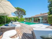 Villa à louer à deux pas des eaux accueillantes de la...