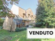 Villa a schiera 7 vani 230mq