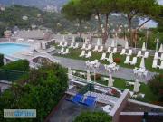 Villa a schiera arredata con piscina