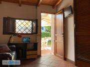 Villa a schiera arredata con terrazzo