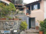 Villa a schiera arredata con terrazzo