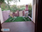 Villa a schiera arredata con terrazzo