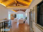 Villa a schiera arredata con terrazzo Villa a schiera arredata con terrazzo