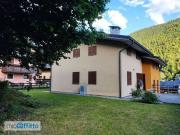 Villa a schiera arredata con terrazzo