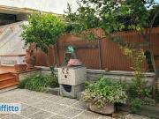 Villa a schiera arredata con terrazzo