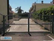 Villa a schiera arredata con terrazzo