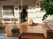 Villa a schiera arredata con terrazzo