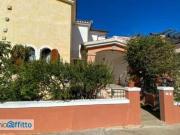 Villa a schiera arredata con terrazzo