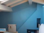 Villa a schiera arredata con terrazzo