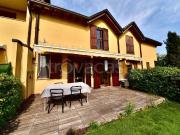 Villa a Schiera in affitto a Bernareggio via...