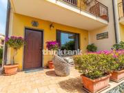 Villa a Schiera in affitto ad Acireale via Capomulini,...