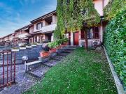 Villa a schiera in vendita a Carate Brianza