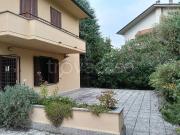 Villa a schiera in vendita a Carate Brianza via...