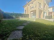 Villa a schiera in vendita a Carrara