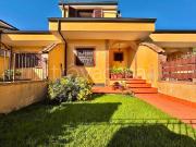 Villa a schiera in vendita a Guidonia Montecelio via La...