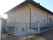 VILLA A SCHIERA in VENDITA a MONCRIVELLO di 6 vani