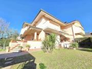 Villa a schiera in vendita a Pietrasanta
