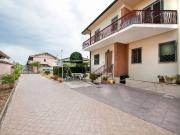 Villa a schiera in vendita a Pomezia