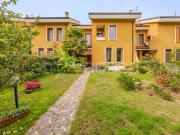 Villa a schiera in vendita ad Arese via Giacomo...