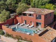 Villa à vendre ? Adrets de l?Estérel Située à quelques...