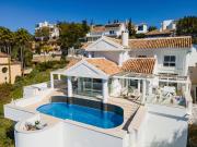 Villa Águila en el corazón de Nueva Andalucía donde el...