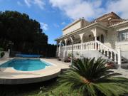 Villa amplia a la venta en Carib Playa, zona residencial... Villa amplia a la venta en Carib Playa, zona residencial...