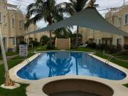 Villa amplia, playa cruzando la calle, excelente...