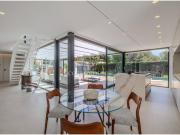 VILLA AQUA En venta VILLA DE LUJO CERCA DE LA ORILLA DEL...