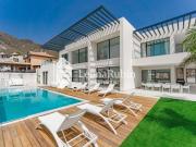 Villa AQUAstar minimalista y estética, cerca del cielo...