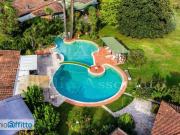 Villa arredata con piscina Giustiniana, olgiata, cesano Villa arredata con piscina Giustiniana, olgiata, cesano