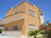 Villa arredata con terrazzo Acilia, vitinia, ostia...