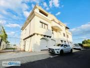 Villa arredata con terrazzo Centro