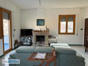 Villa arredata con terrazzo Tommaso natale