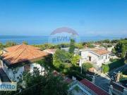 Villa arredata con terrazzo Tommaso natale