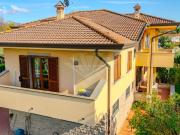 Villa arredata in affitto a Forte dei Marmi
