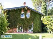 Villa arredata Saxarubra, labaro, prima porta